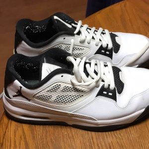 Men’s size 9 Air Jordan Sneakers